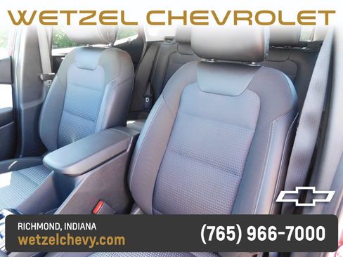 Used 2025 Chevrolet Trax LT w/ Driver Confidence Package FWD image 14