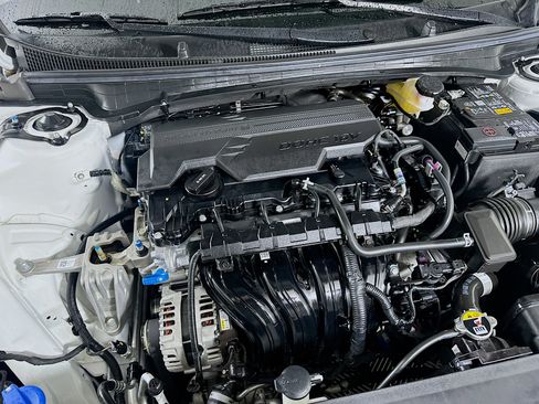 Used 2025 Kia K4 LXS image 31