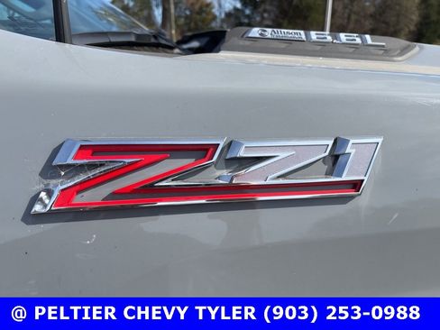 Used 2025 Chevrolet Silverado 2500 Custom w/ Custom Value Package image 10