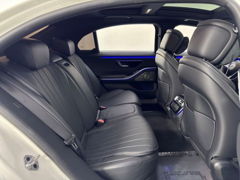 Used 2022 Mercedes-Benz S 500 4MATIC w/ AMG Line Package image 54