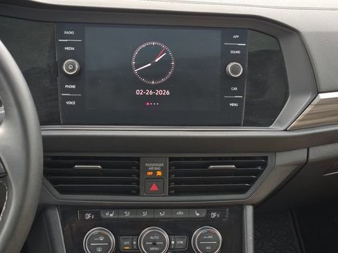 Used 2021 Volkswagen Jetta SEL image 20