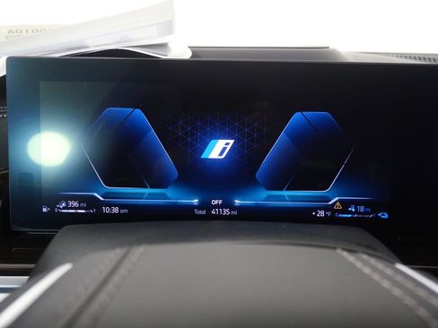 Certified 2024 BMW X5 xDrive50e w/ Premium Package image 19