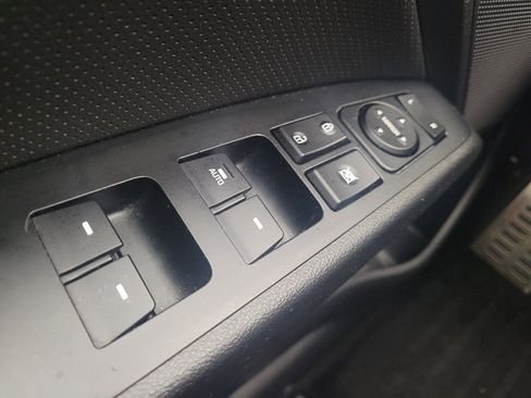 Used 2018 Hyundai Elantra Sport w/ Sport Premium Package 03 FWD image 27
