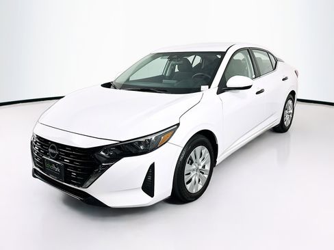Used 2025 Nissan Sentra S FWD image 3