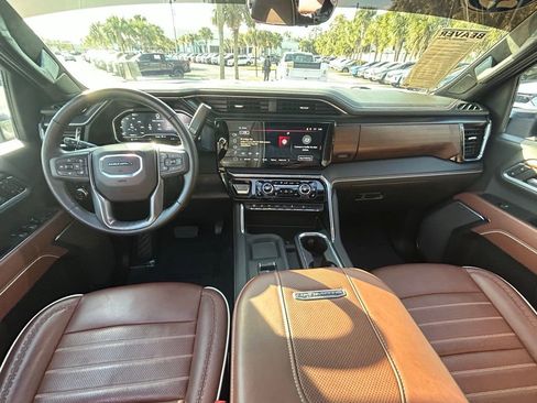 Used 2025 GMC Sierra 2500 Denali Ultimate w/ Max Trailering Package image 21