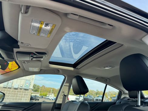 Used 2023 Subaru Legacy Limited image 3