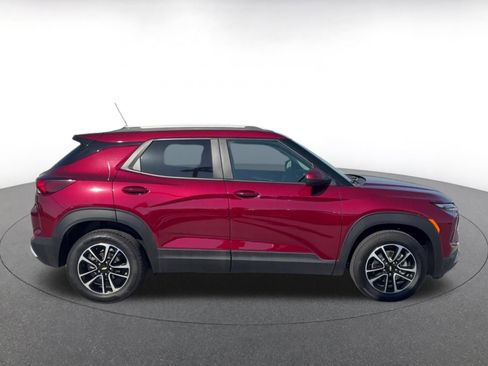 Used 2025 Chevrolet TrailBlazer LT image 16