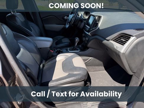 Used 2014 Jeep Cherokee Limited w/ Technology Group AWD/4WD image 11