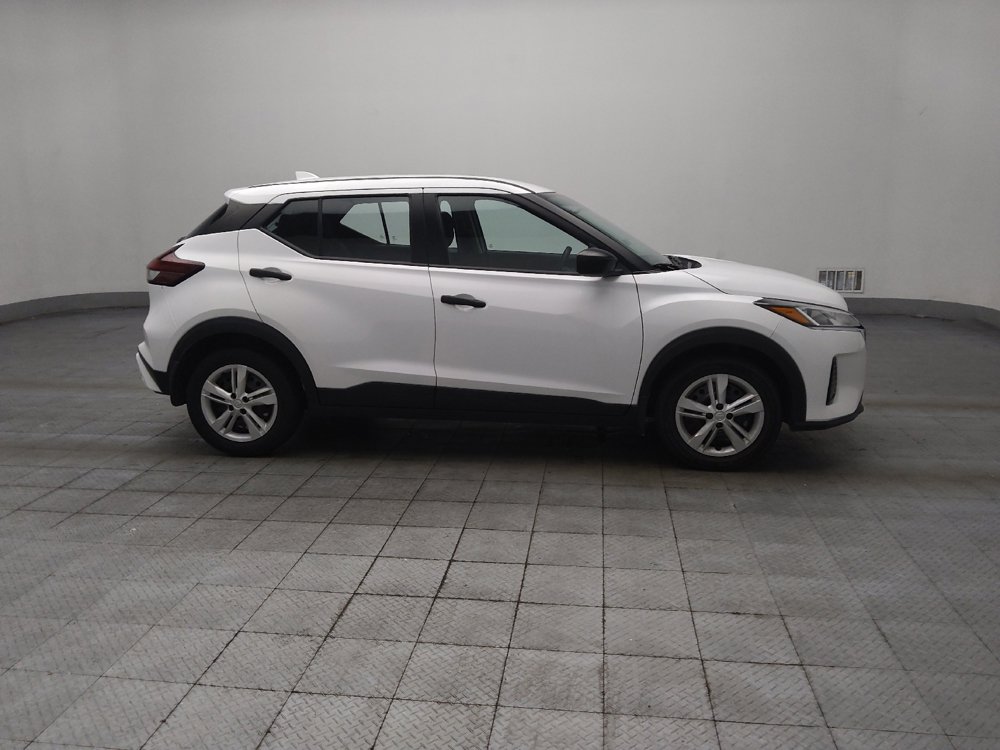 Used 2023 Nissan Kicks S FWD image 11