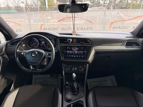 Used 2021 Volkswagen Tiguan SE R-Line image 27