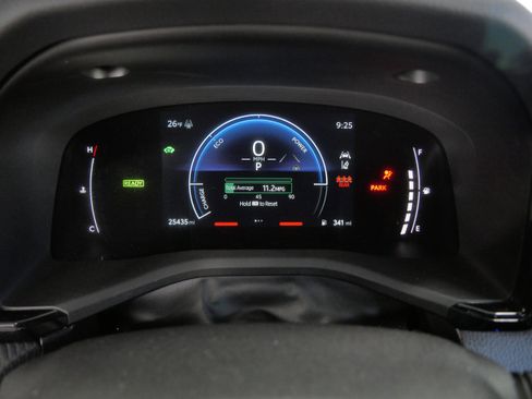 Certified 2025 Toyota Camry SE image 21