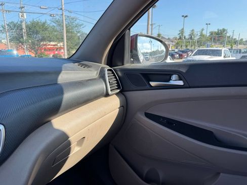 Used 2020 Hyundai Tucson SE FWD image 22