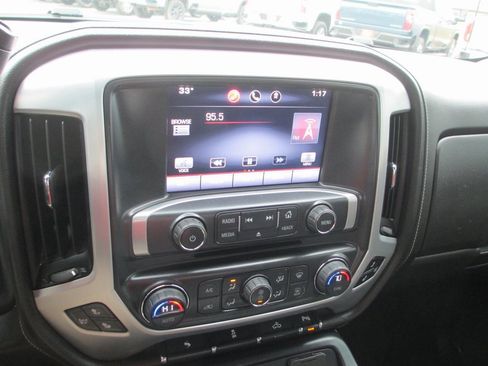 Used 2015 GMC Sierra 1500 SLT w/ SLT Crew Cab Value Package image 28