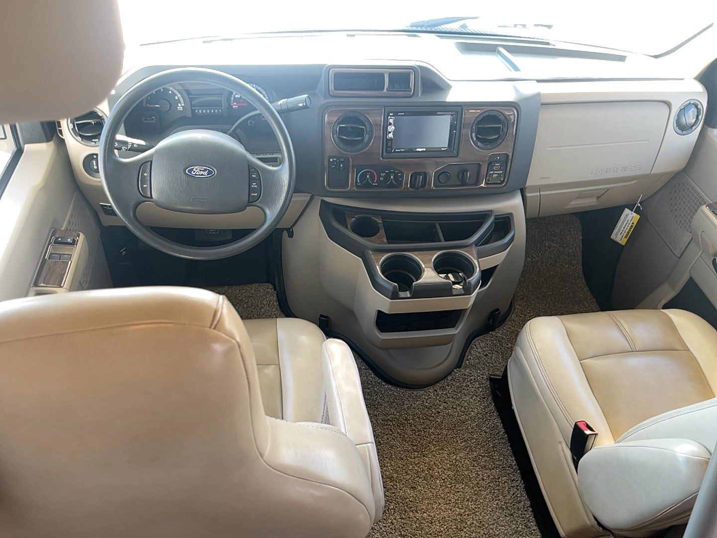 Used 2017 Ford E-450 and Econoline 450 Super Duty w/ Motorhome Prep Package RWD image 16