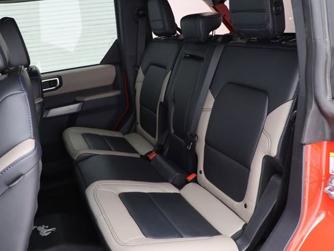 Used 2023 Ford Bronco Wildtrak image 13