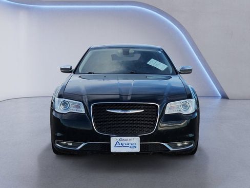 Used 2018 Chrysler 300 Limited image 8