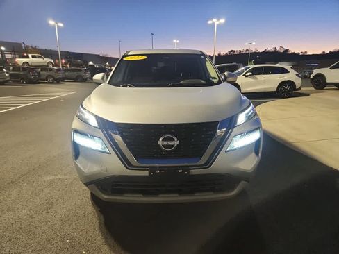 Used 2023 Nissan Rogue SV image 7