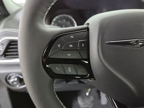 New 2026 Chrysler Pacifica Select image 17