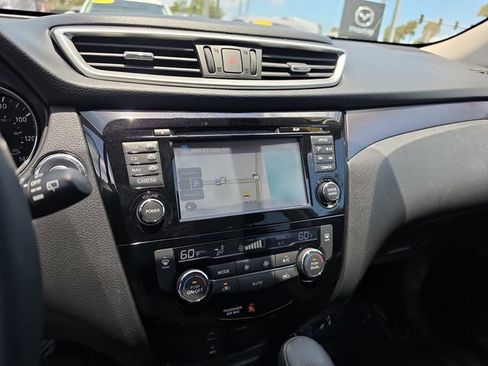 Used 2016 Nissan Rogue SV w/ SV Premium Package FWD image 26