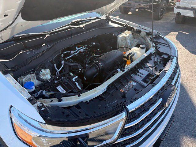 Used 2022 Ford Explorer XLT w/ Equipment Group 202A AWD/4WD image 50