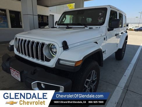Used 2025 Jeep Wrangler Unlimited Sahara AWD/4WD image 1