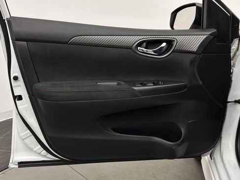 Used 2017 Nissan Sentra NISMO image 10