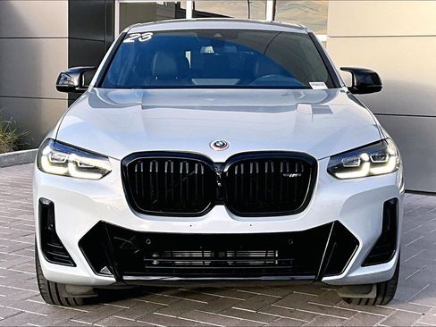 Used 2023 BMW X4 M40i w/ Premium Package image 2
