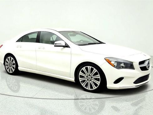 Used 2018 Mercedes-Benz CLA 250 image 3