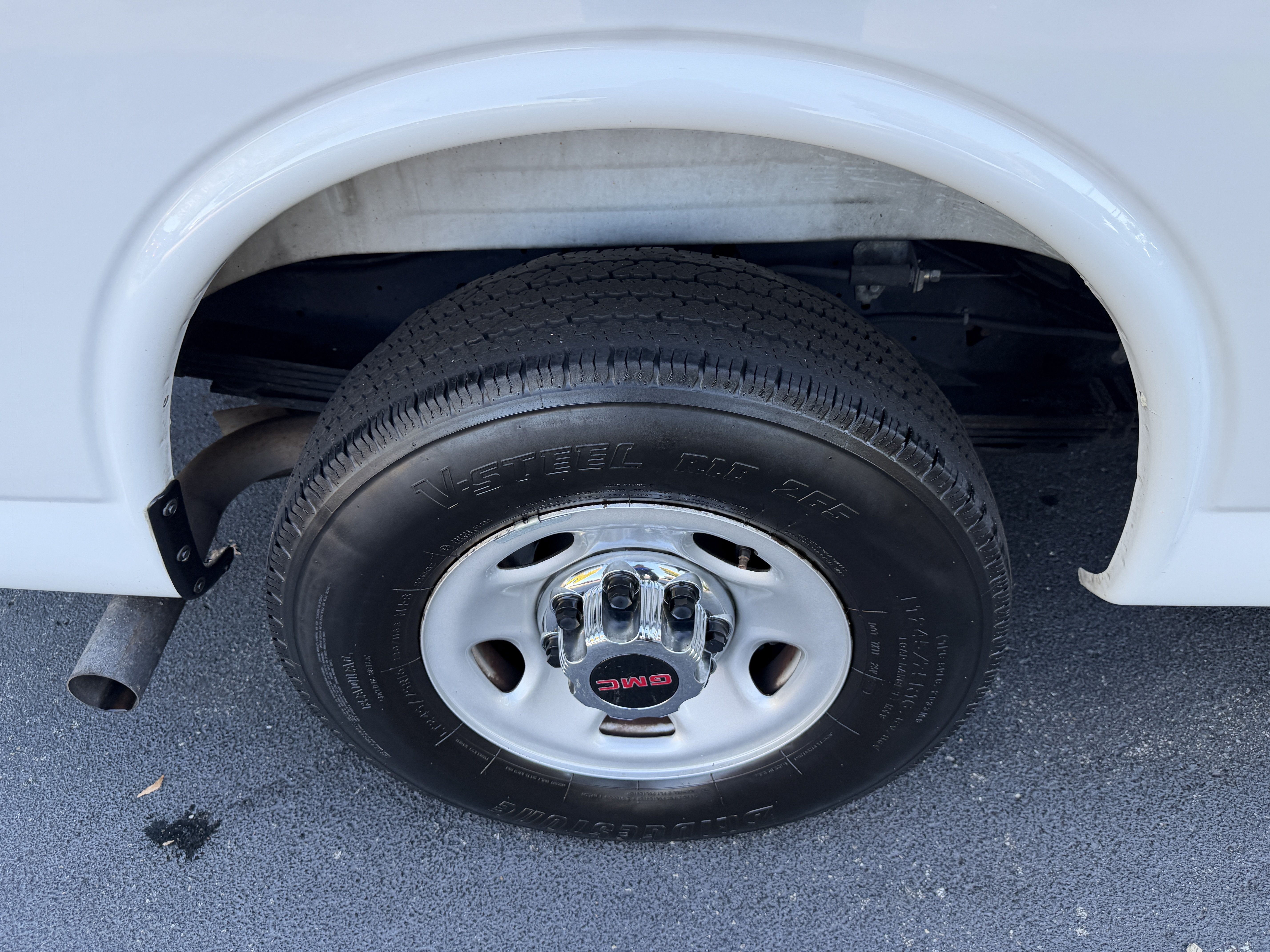 Used 2025 GMC Savana 3500 LT w/ LT Preferred Equipment Group RWD image 8