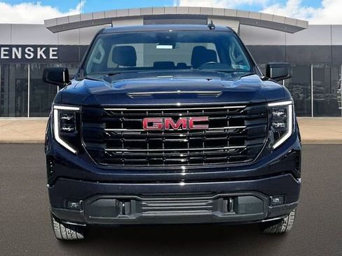 Used 2023 GMC Sierra 1500 Elevation image 3