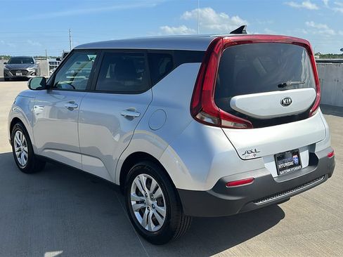 Used 2020 Kia Soul LX FWD image 10