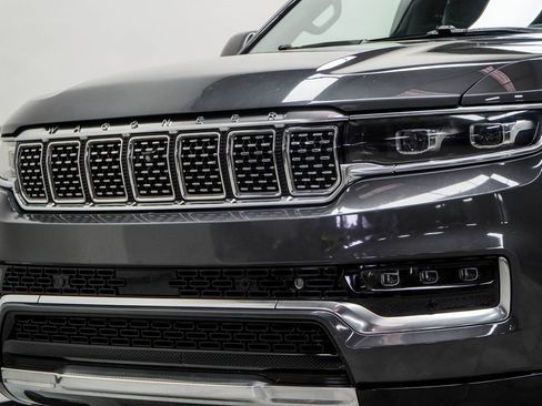 Used 2022 Jeep Grand Wagoneer Series II w/ Convenience Group III image 2