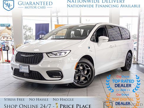 Used 2022 Chrysler Pacifica Touring-L w/ S Appearance Package FWD image 1