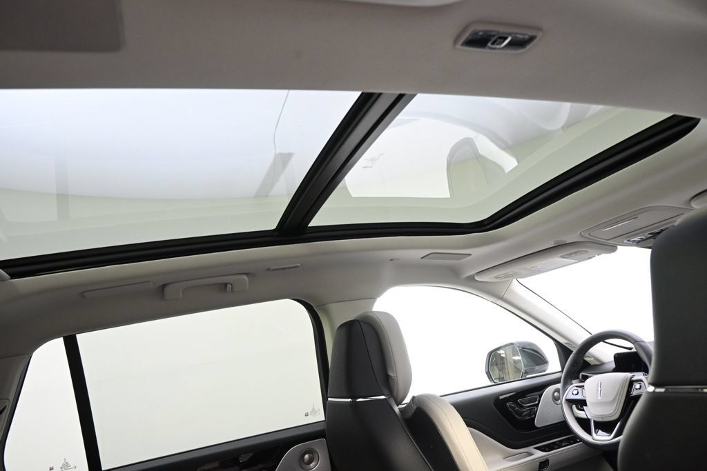 New 2026 Lincoln Aviator Reserve AWD/4WD image 17