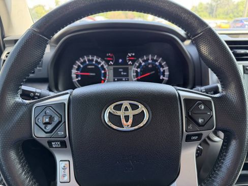 Used 2014 Toyota 4Runner SR5 Premium w/ Convenience Package AWD/4WD image 24