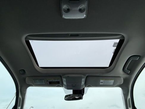Used 2018 Toyota Sequoia Limited AWD/4WD image 4
