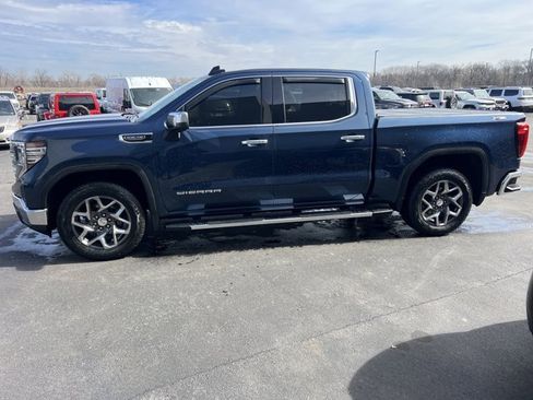 Used 2022 GMC Sierra 1500 SLT w/ SLT Premium Plus Package image 4