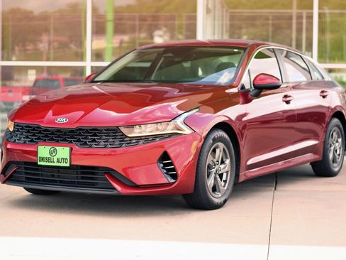 Used 2021 Kia K5 LXS FWD image 3