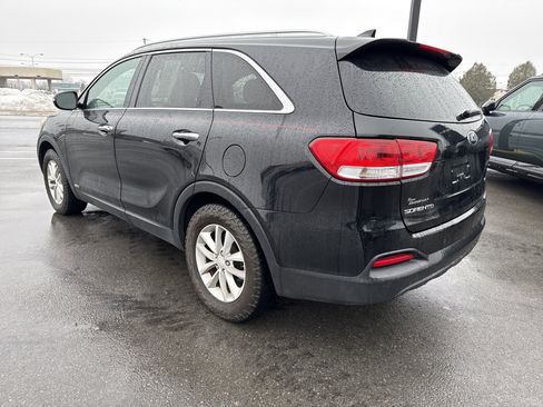 Used 2016 Kia Sorento LX w/ LX Convenience Package image 6