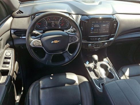Used 2023 Chevrolet Traverse LT AWD/4WD image 2