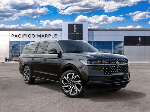 New 2027 Lincoln Navigator L Black Label AWD/4WD image 4