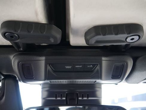 Used 2024 Jeep Wrangler Sport S image 28