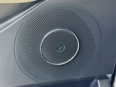 Used 2023 Ford Expedition Limited image 23