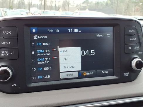 Used 2019 Hyundai Santa Fe SEL image 5