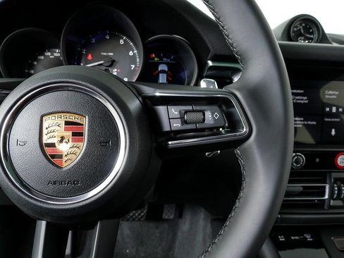 Certified 2026 Porsche Macan AWD/4WD image 11