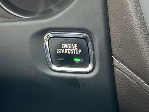 Used 2023 GMC Acadia SLE w/ Driver Convenience Package image 12