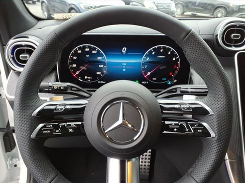 Used 2026 Mercedes-Benz GLC 300 4MATIC image 19