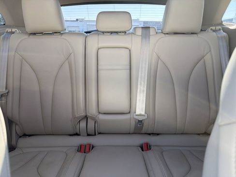 Used 2017 Lincoln MKC Reserve w/ Lincoln MKC Climate Package image 19