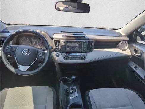 Used 2018 Toyota RAV4 XLE FWD image 30