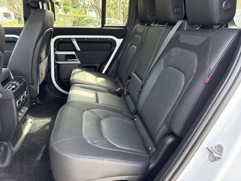 Used 2023 Land Rover Defender 110 X-Dynamic SE AWD/4WD image 23